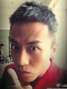 邓超发型图片短发,时尚简约，魅力不减